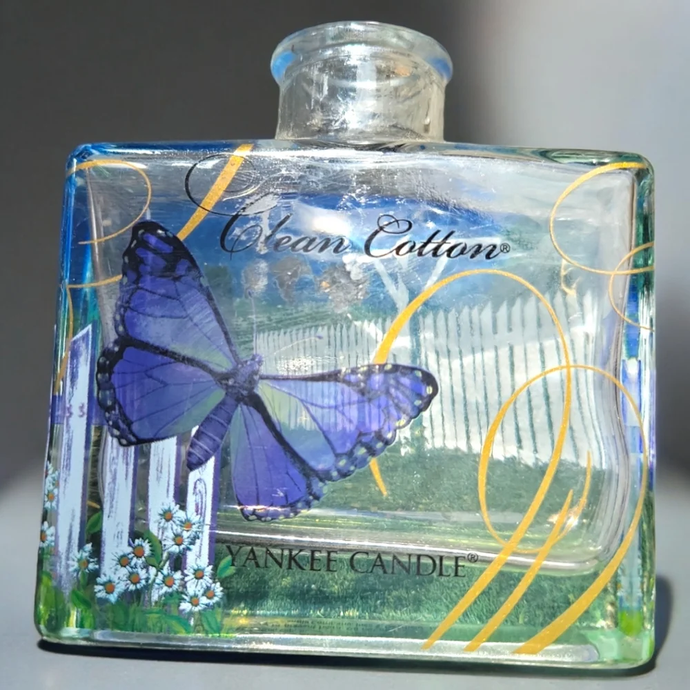 Vtg Yankee Candle Clean Cotton Butterfly Diffuser Bottle Decanter Vase Glass